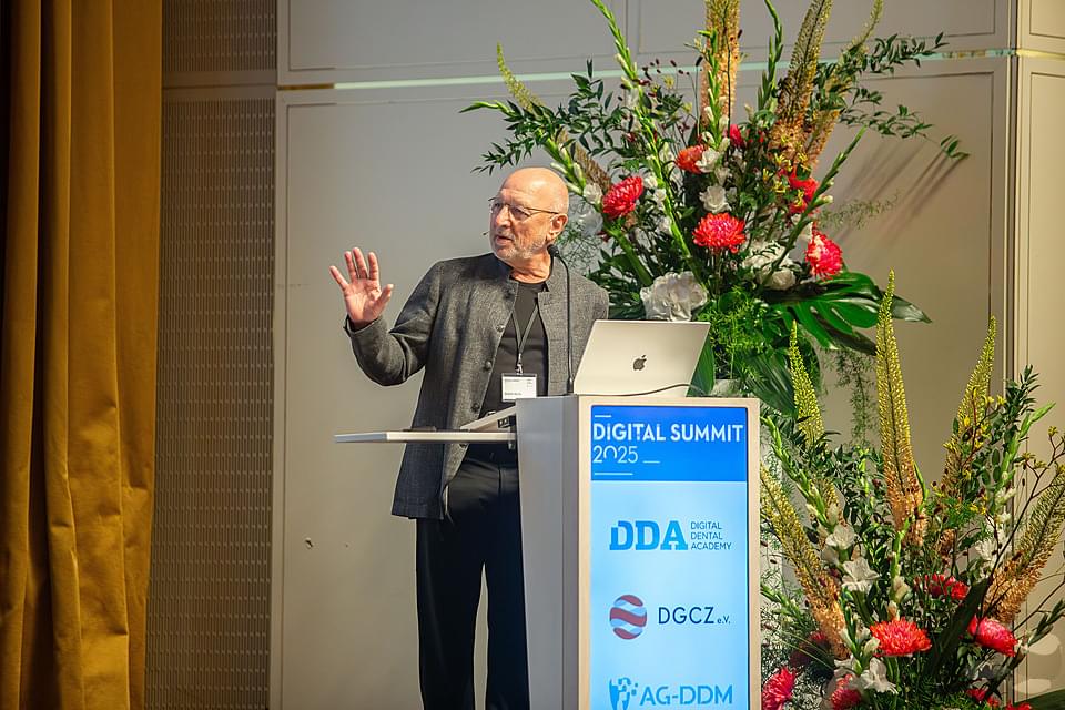 Dr. Bernd Reiss 